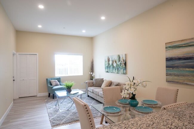 Building Photo - Pacific Heights Apartments