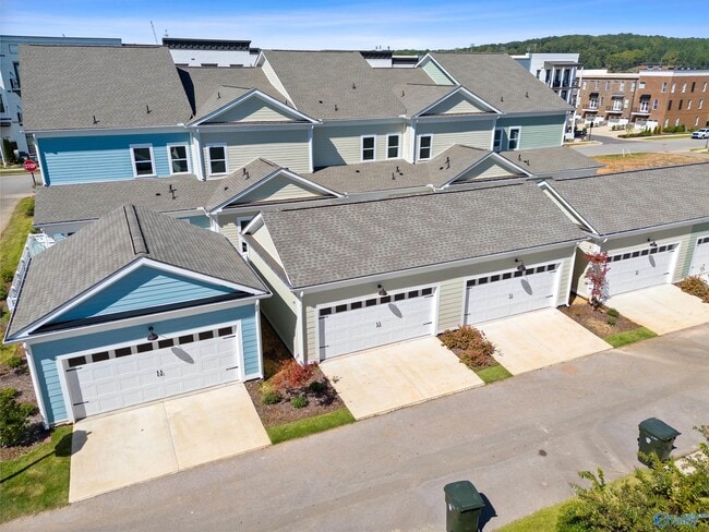 Building Photo - 121 Iberville St