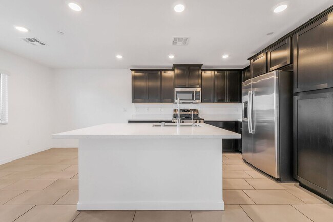 Building Photo - 894 Cadence Vw Wy