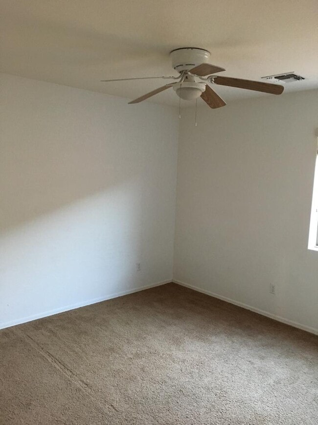 Building Photo - 44903 Gavilan Dr