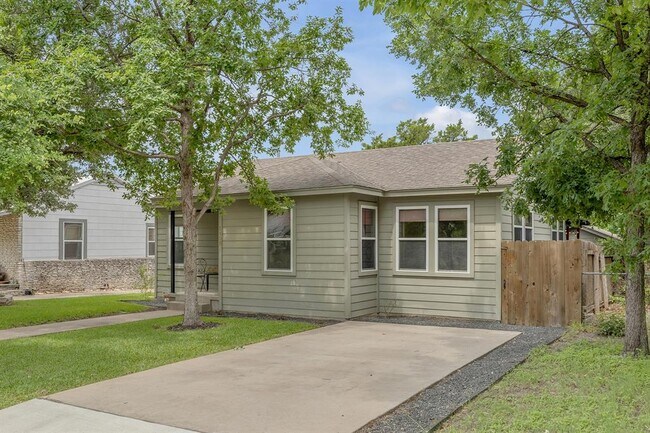 Building Photo - 5408 Avenue F