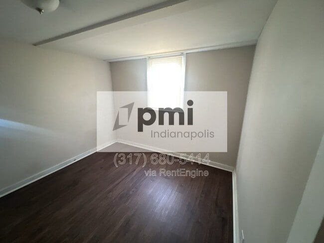 Building Photo - 955 S 22nd St