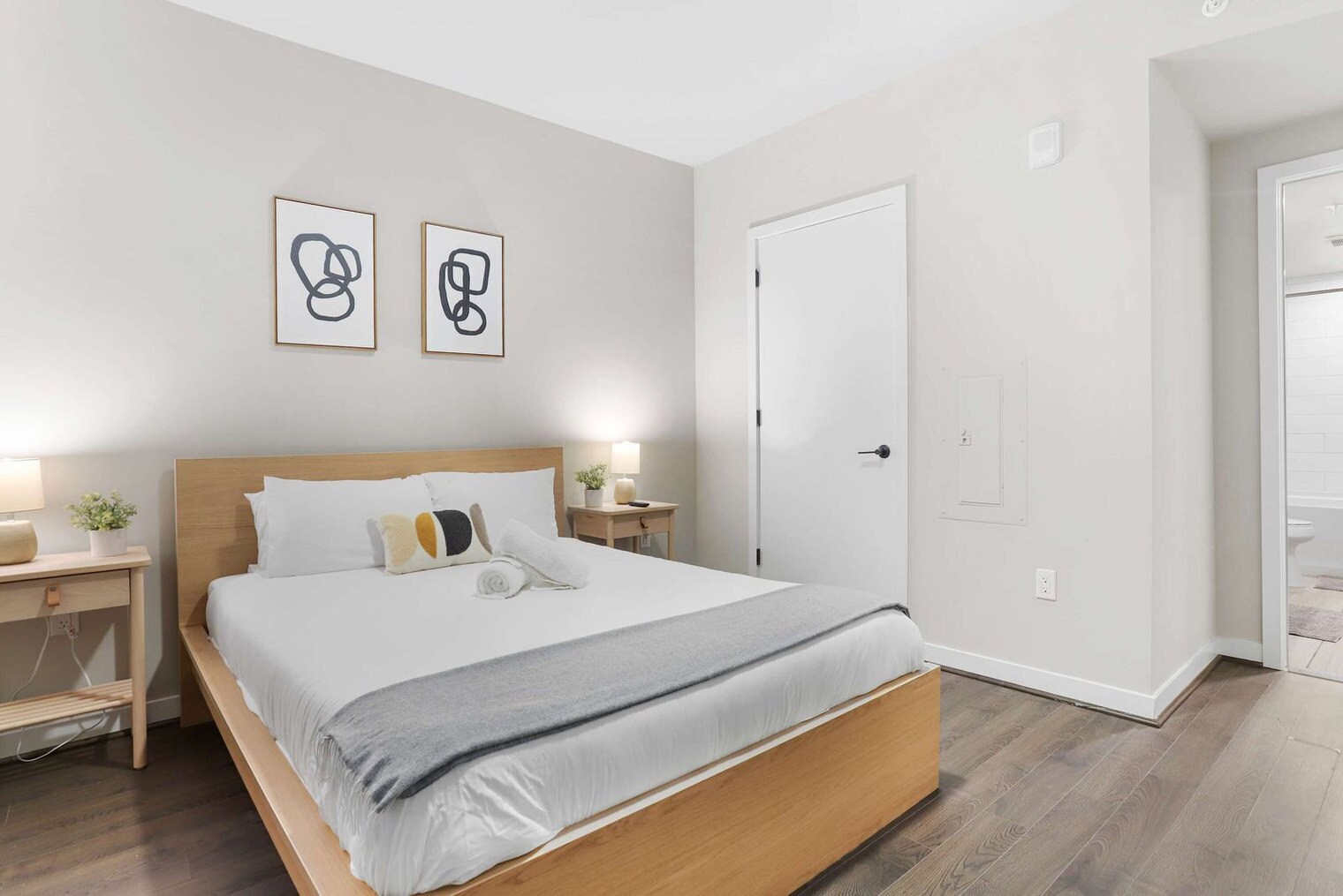 Building Photo - 1122 N Hudson St