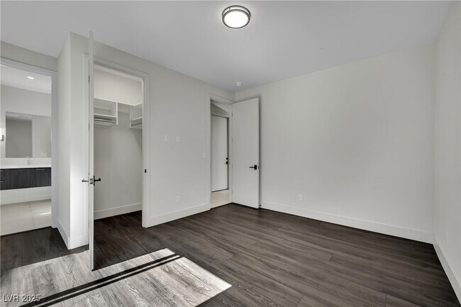 Building Photo - 378 Tranquil Peak Ct