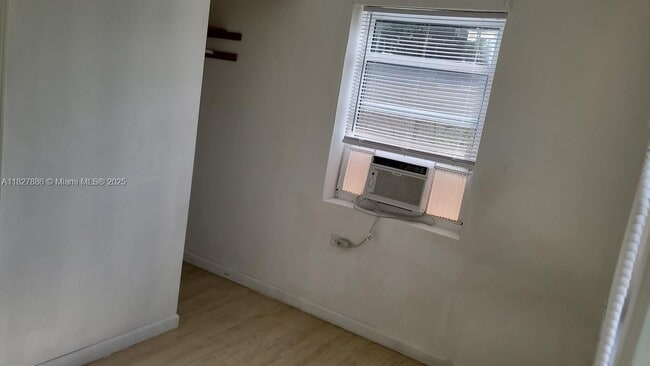 Building Photo - 1042 NW 49th St