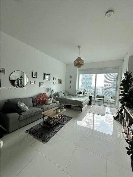 Building Photo - 1080 Brickell Ave