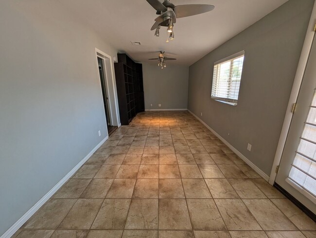 Building Photo - 3 Bedroom 2.5 Bathroom Cavalier Palms House