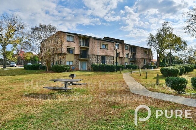 Primary Photo - 1323 Old Manor Rd