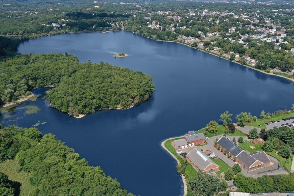 Horn Pond - 25 Arlington Rd
