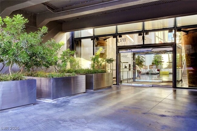 Building Photo - 3726 S Las Vegas Blvd