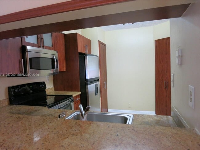 Building Photo - 9079 SW 138th Pl