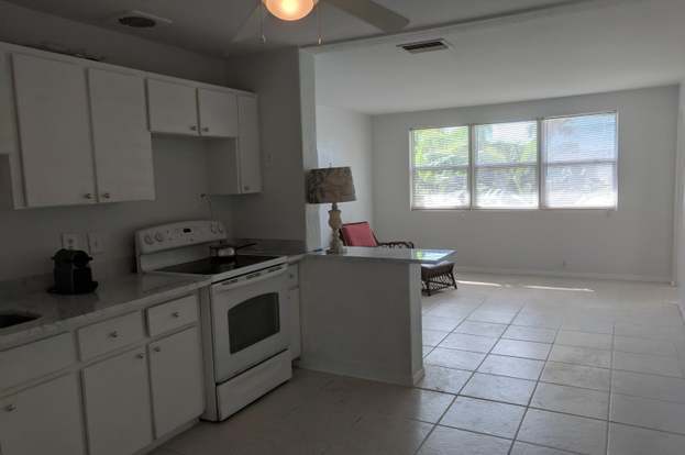 Building Photo - 53 River Dr