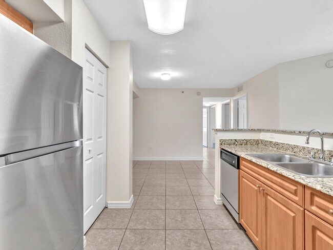 Building Photo - 6768 Heritage Grande