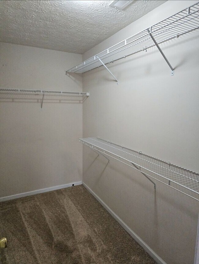 Building Photo - Well Kept Union City Home, 3BR, 2BA