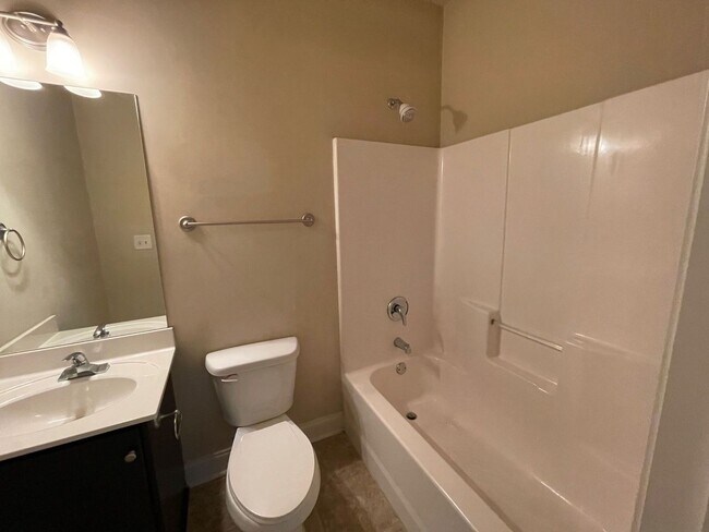 Building Photo - PRE-LEASING FOR AUGUST 2025!
