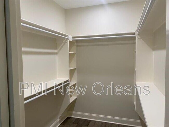 Building Photo - Single Family Home