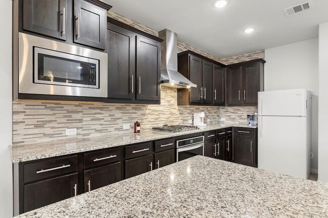 Building Photo - 1610 Temperance Wy