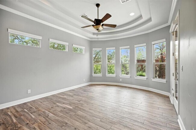 Building Photo - 7617 Lazy River Cove