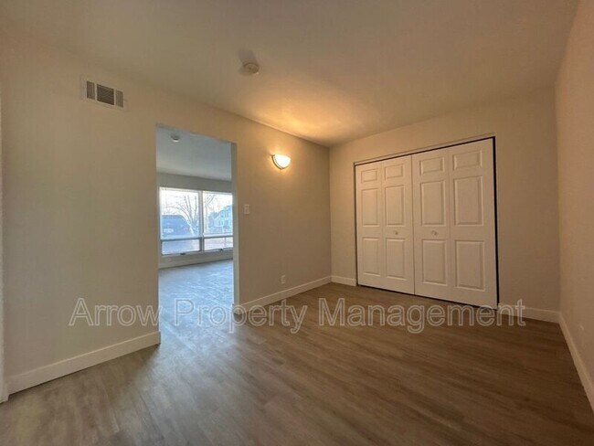 Building Photo - 1416 Oakland Rd NE