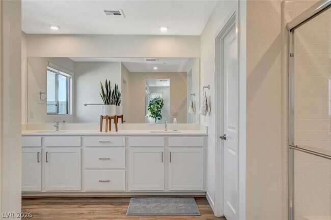 Building Photo - 3354 Via Strada St