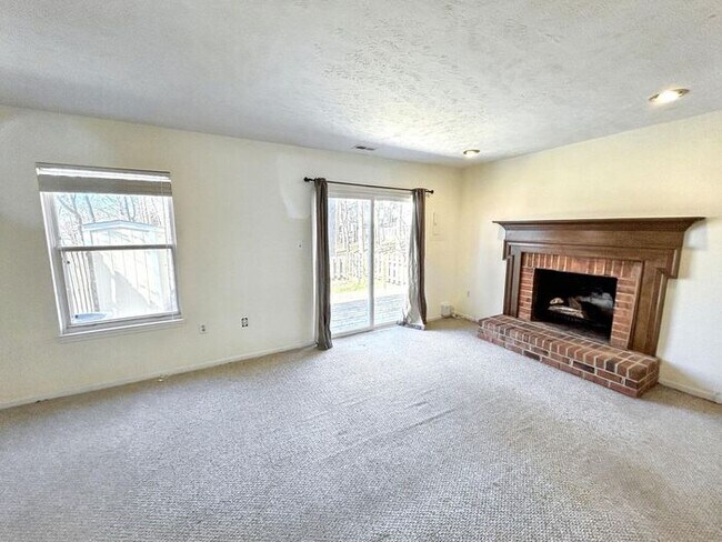 Building Photo - 1773 Robins Nest Ct