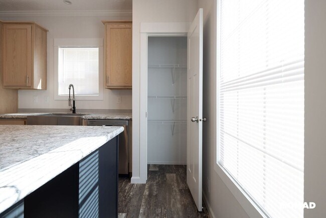 Building Photo - *BRAND NEW* 3 Bedroom Single Family – Mode...