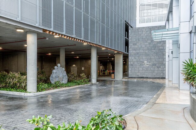 Building Photo - Brand New Luxury 1BR in Kakaako | High Floor Views, Resort Amenities, AC + Parking | The Park on ...