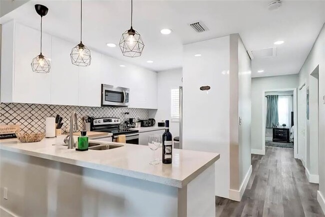 Building Photo - 2413 SW 58th Manor