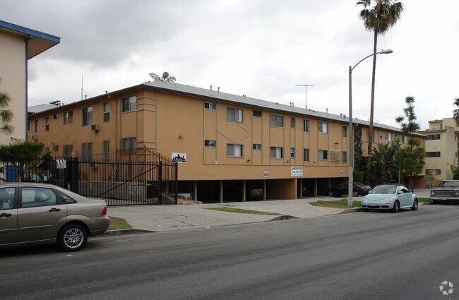 Building Photo - The Hobart Riviera Apartments