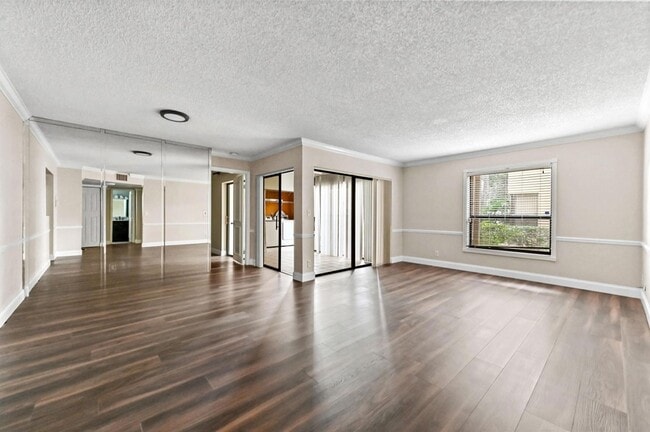 Building Photo - 3757 Cocoplum Cir