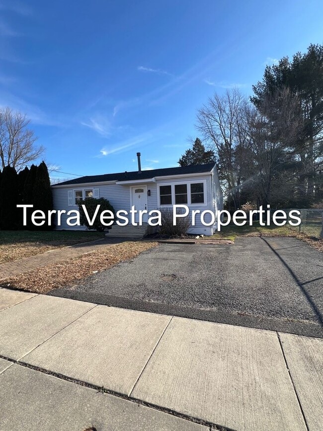 Building Photo - 3 Bed Single Family in Clayton! Eligible for $500 Security Deposit.