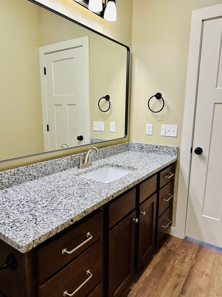 Building Photo - 224 Silverleaf Ln