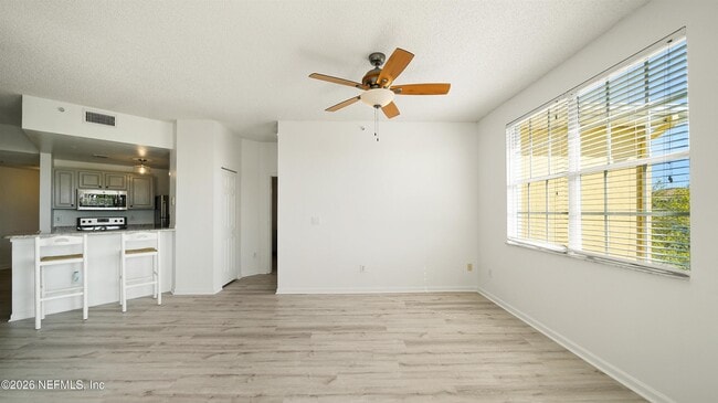 Building Photo - 1050 Bella Vista Blvd