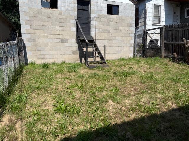 Building Photo - 310 Spruce Ave
