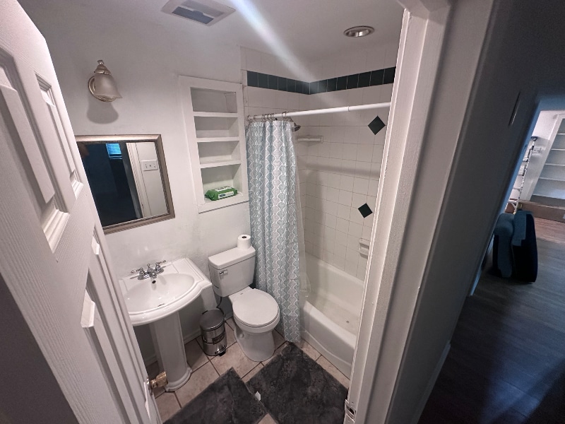 Building Photo - 1017 Heritage Dr