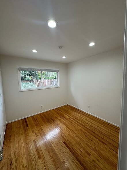 Building Photo - 575 Modoc Ct