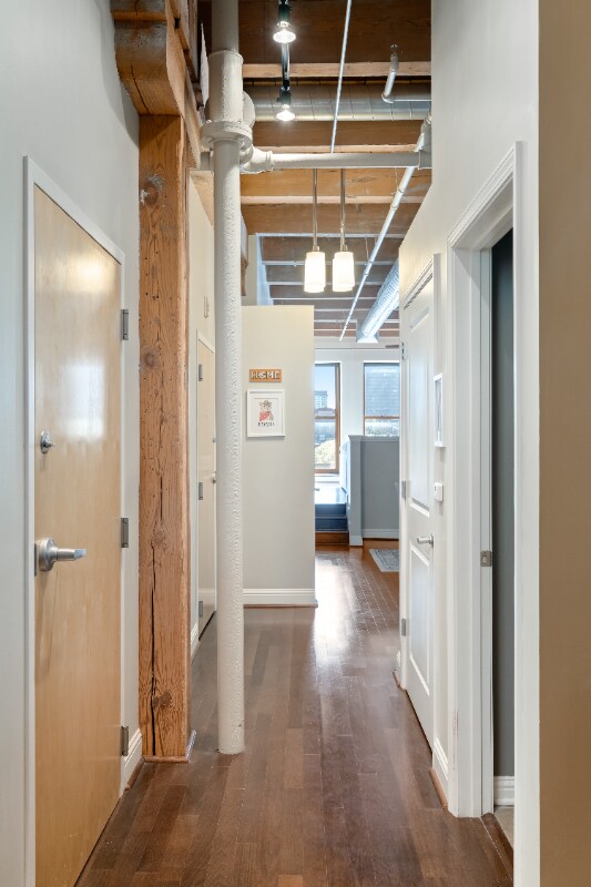 Building Photo - 612 Central St