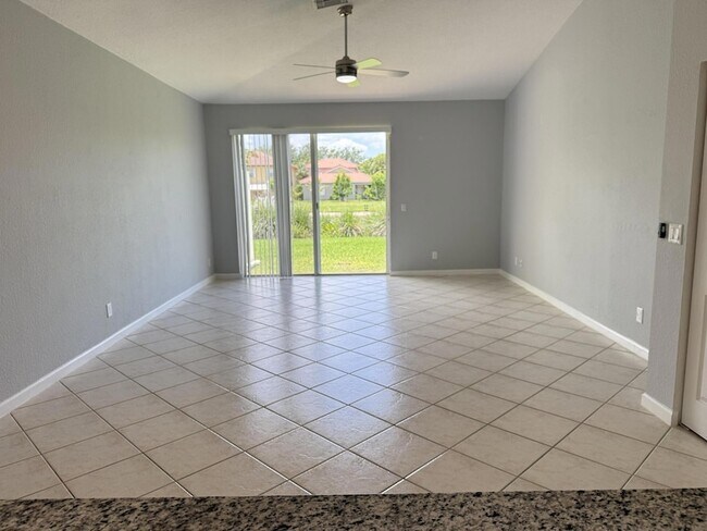 Building Photo - 9084 Silver Glen Way
