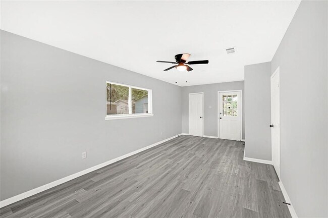 Building Photo - 5538 Berry Creek Dr