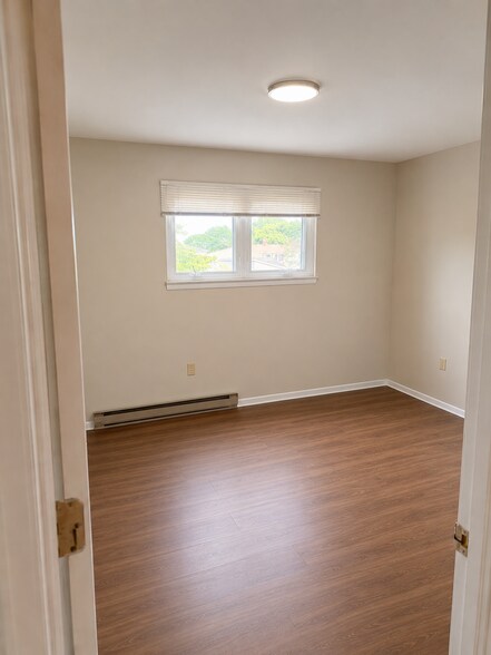 Building Photo - 85 Covington Pl