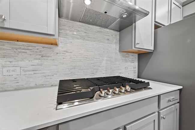 Building Photo - 1111 Mercantile St