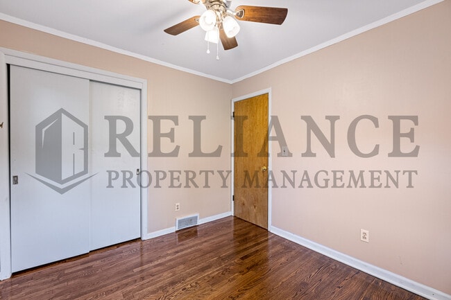 Building Photo - 510 W 30th St