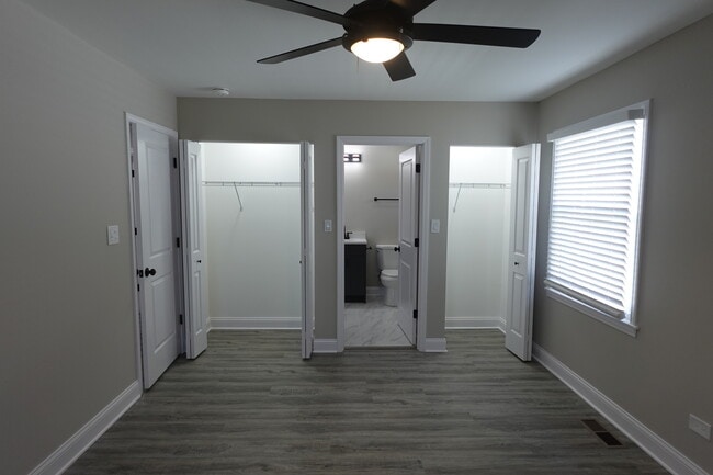 Building Photo - 1800 Hollywood Ave