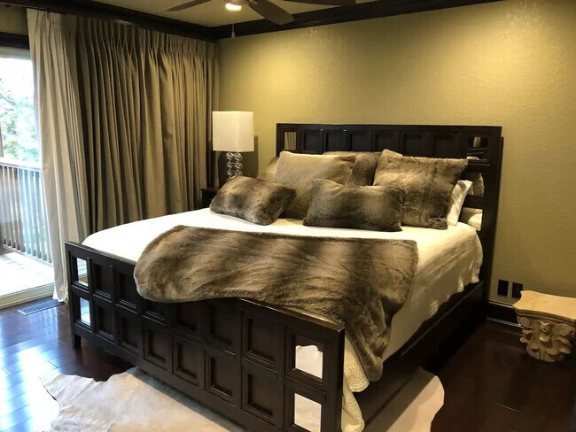 Building Photo - 14805 Dutchmans Dr