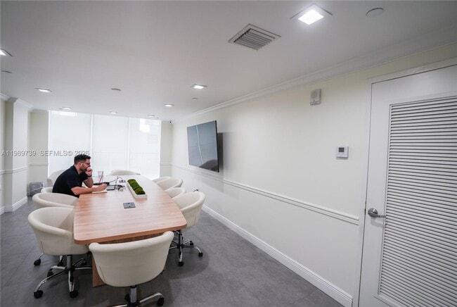 Building Photo - 4100 Salzedo St