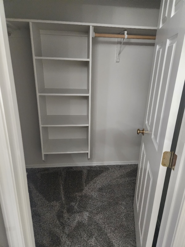 Building Photo - 1427 W Roberts Pl