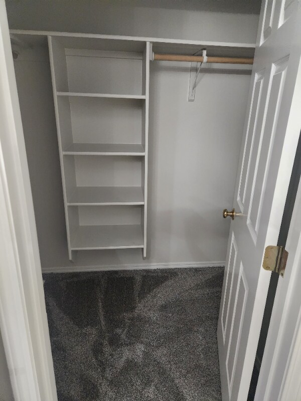 Building Photo - 1427 W Roberts Pl