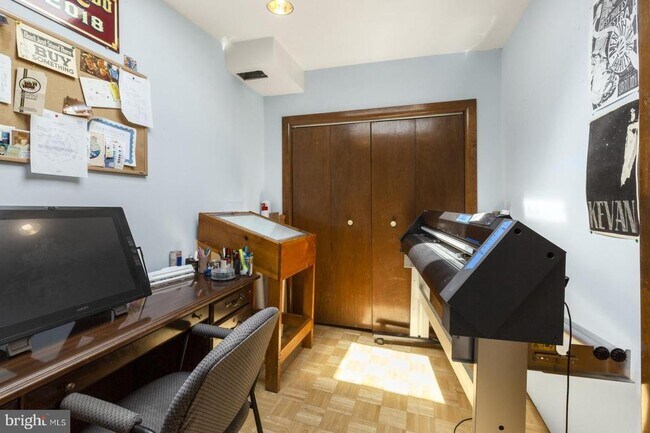 Building Photo - 3285 Chatham St