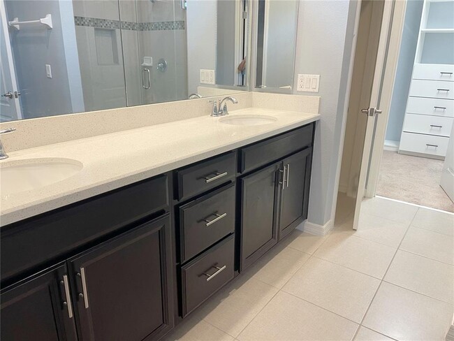 Building Photo - 15259 Shonan Gold Dr