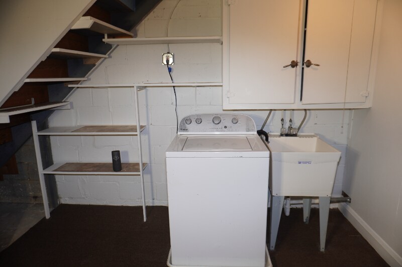 Building Photo - 137 Riverthorn Rd